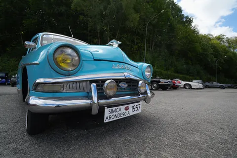 Automobiles au marathon de Bolbec